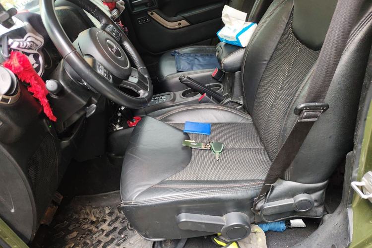 Used Jeep Wrangler 2016 3.0L Sahara 75th Anniversary Edition Left Front Seat