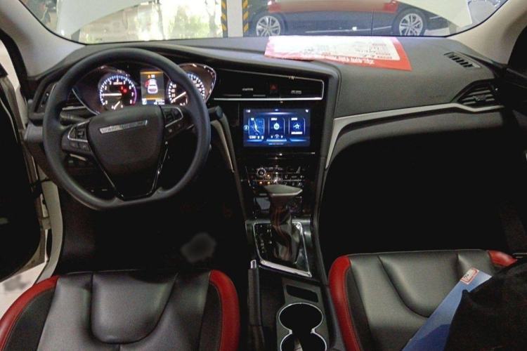 Used Venucia D60 2018 1.6L CVT Smart Connect Elite Edition
