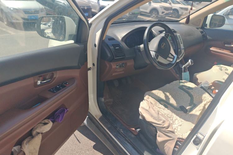 Used BYD S6 2014 2.0L Manual Luxury 5-Seater Driver Seat