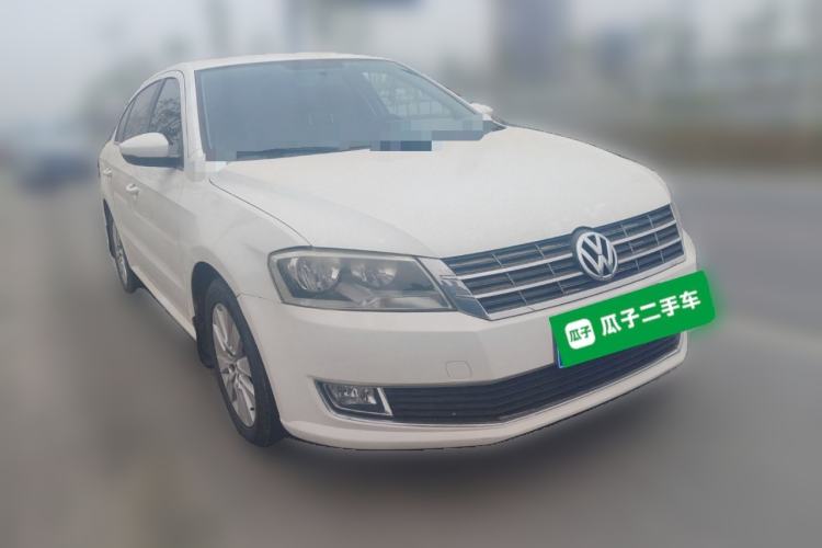 Used Volkswagen Lavida 2013 1.4TSI DSG Comfort Edition Front Right 45 Deg