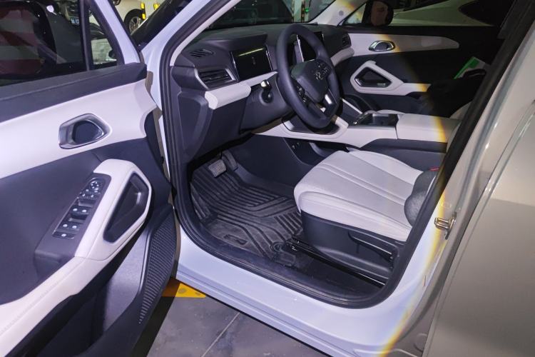 Used BYD Yuan UP 2025 Model 301KM Leading Version