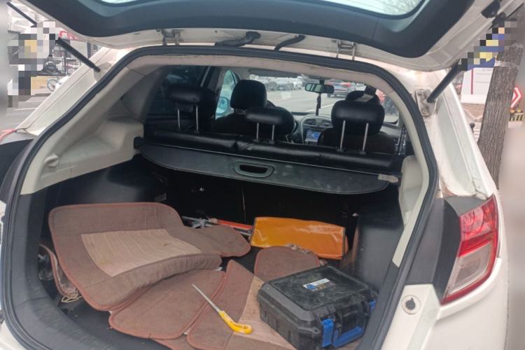 Used GAC Trumpchi GS5 2014 2.0L Automatic Two-Wheel Drive Deluxe Edition Trunk