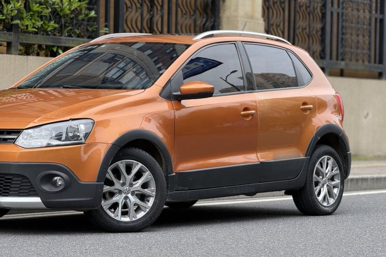 Used Volkswagen Polo 2016 1.6L Cross Polo Automatic Exterior 6