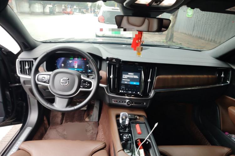 Used Volvo S90 2023 B5 Zhiyuan Luxury Edition Center Console