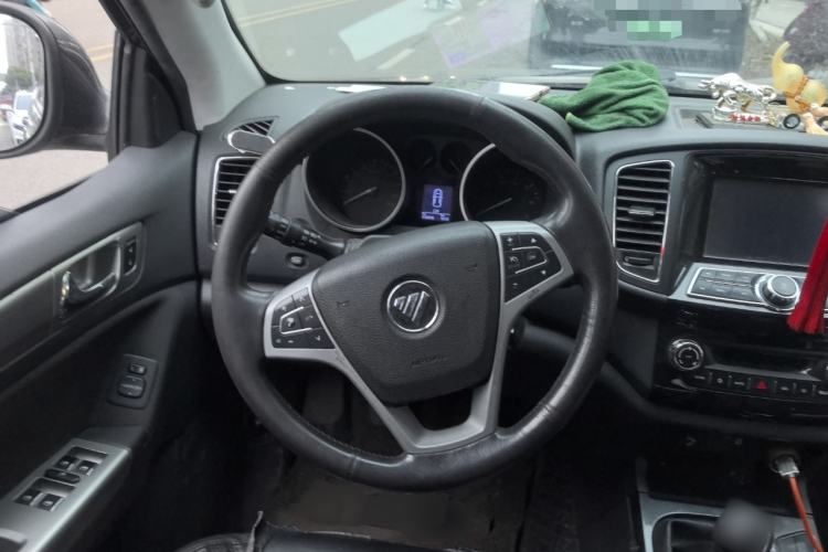 Used Foton Savana 2017 2.0T Manual 4x4 Gasoline Luxury Edition 5 Seats Steering Wheel