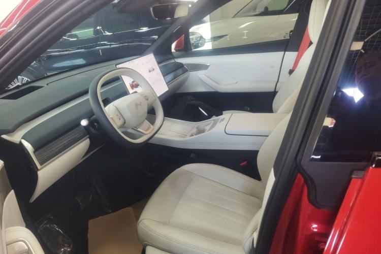 Used ONVO L60 2024 60 kWh All-Wheel Drive Left Front Seat