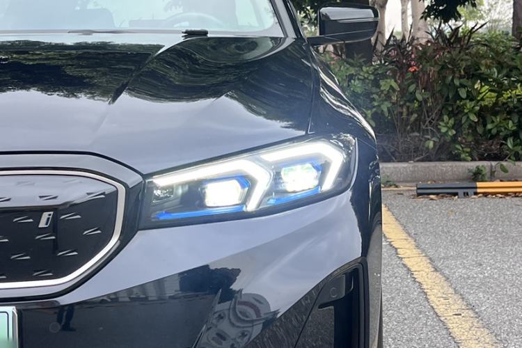 Used BMW i3 2023 eDrive 40 L Midnight Sports Package
