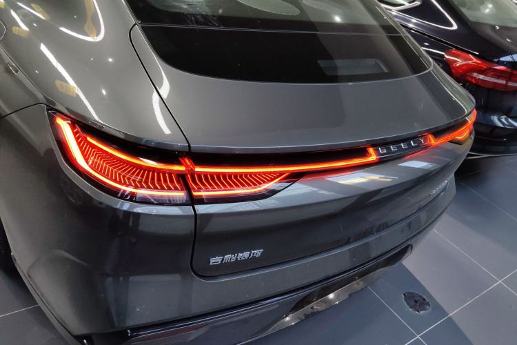 Used Geely Galaxy Galaxy 8 2025 130km EM-i Deluxe Edition