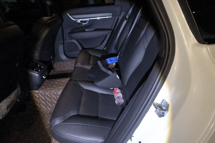 Used Volvo V90 2017 Cross Country T5 AWD Smart Range Edition