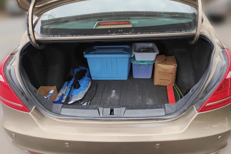 Used Geely Auto Emgrand 2014 Sedan 1.5L Manual Elite Model
