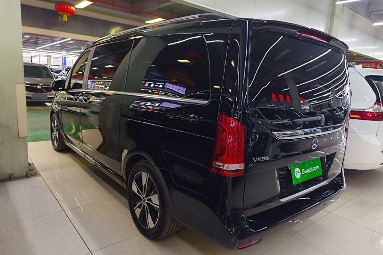 Used Mercedes-Benz V-Class 2016 V 260 Avantgarde Edition