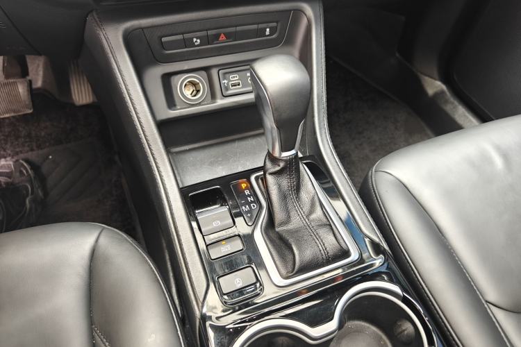 Used Jeep Grand Commander 2018 2.0T Two-Wheel Drive Enjoy Edition China V