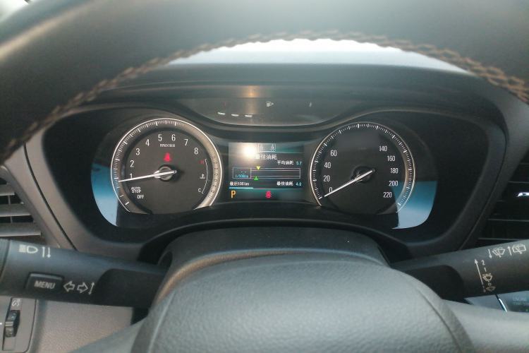 Used Buick GL6 2018 18T 6-Seater Luxury Model
