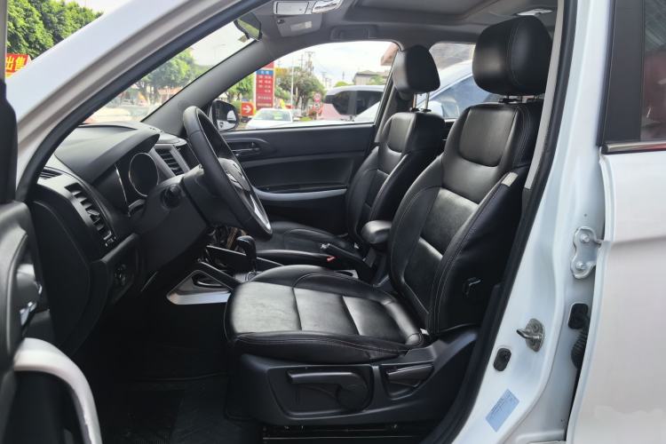 Used CHANGAN CS35 2015 1.6L Automatic Luxury Model China IV Standard