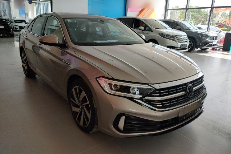 Used Volkswagen Sagitar 2023 300TSI DSG Excellence Edition Front Right 45 Deg