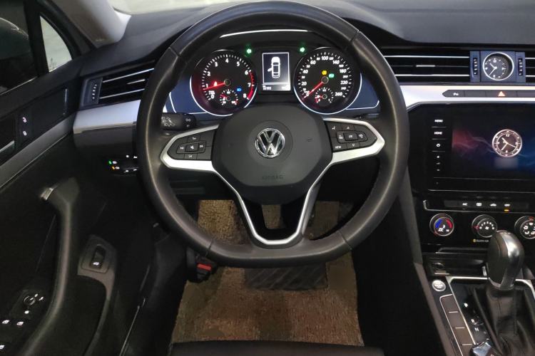 Used Volkswagen Magotan 2020 280TSI DSG Comfort Edition Steering Wheel