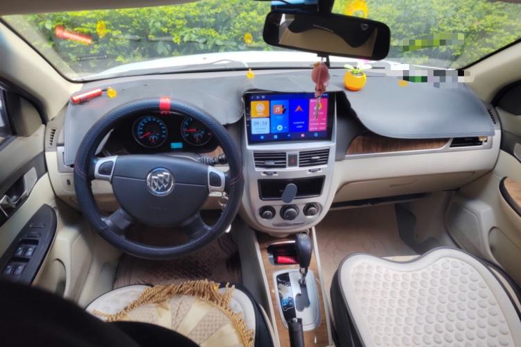 Used Buick Excelle 2015 1.5L Automatic Classic Model
