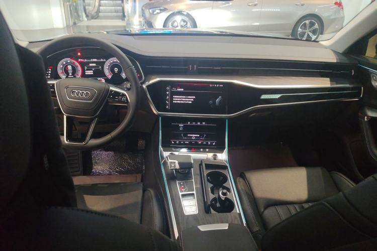 Used Audi A6L 2024 55 TFSI quattro Prestige Dynamic Edition Center Console