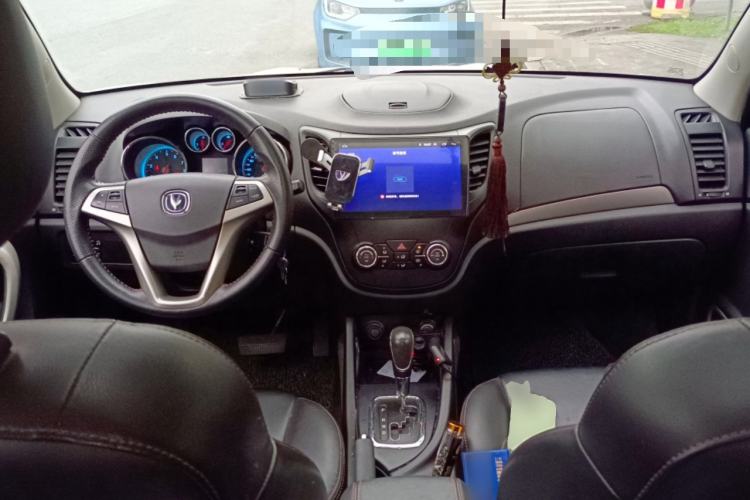 Used CHANGAN CS35 2014 1.6L Automatic Luxury Navigation Model China IV Standard Center Console
