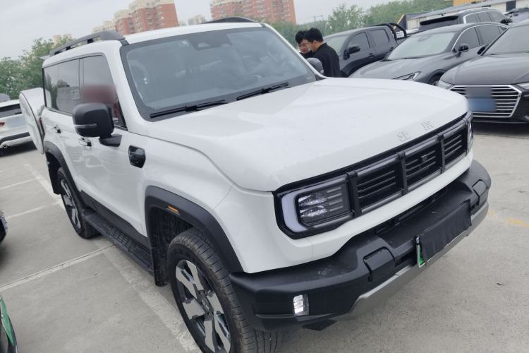Used BAIC Off-Road BJ40 Electric Drive 2025 Standard Edition Front Right 45 Deg