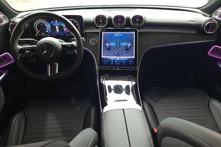 Used Mercedes-Benz C-Class 2023 C 200 L Sport Edition Center Console