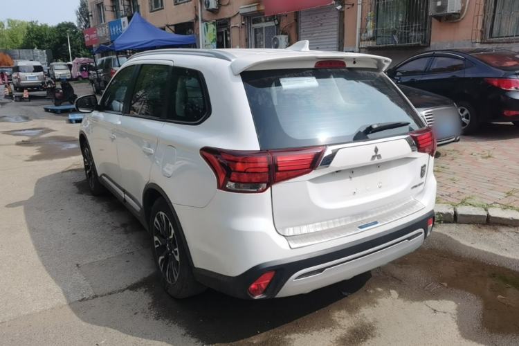 Used Mitsubishi Outlander 2020 2.0L Two-Wheel Drive Enjoyment Version 5 Seats