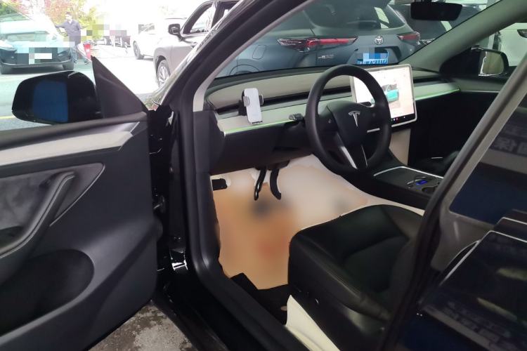 Used Tesla Model Y 2023 Rear-Wheel-Drive Version