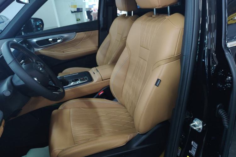 Used GAC Trumpchi GS8 2025 Linghang Series 2.0 TGDI Two-Wheel-Drive Luxury Edition 5 Seats