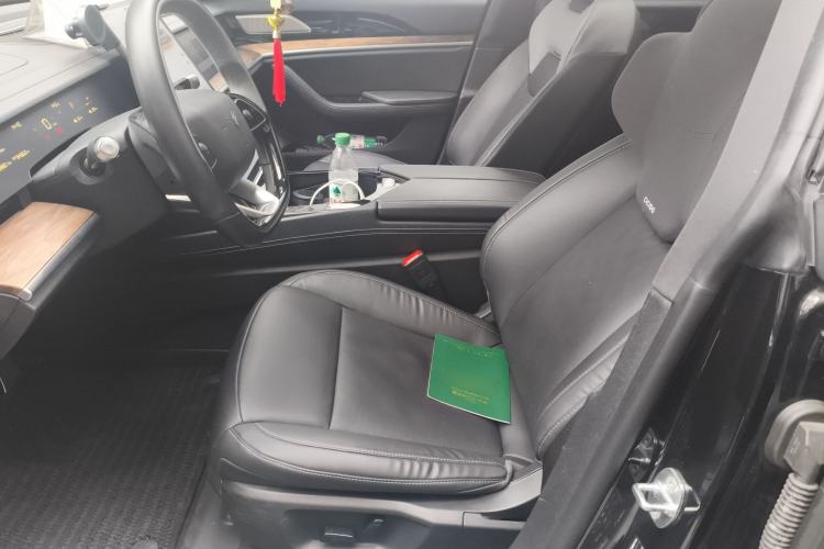 Used NETA S 2022 Extended-Range Version 1160 km Range Rear-Wheel Drive Mid-Grade Left Front Seat