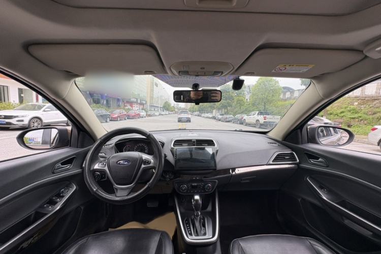 Used Ford Escort 2015 1.5L Automatic Fashion Model Exterior 7