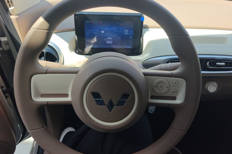 Used Wuling Hongguang MINIEV 2025 Four-Door Version Advanced Edition Steering Wheel