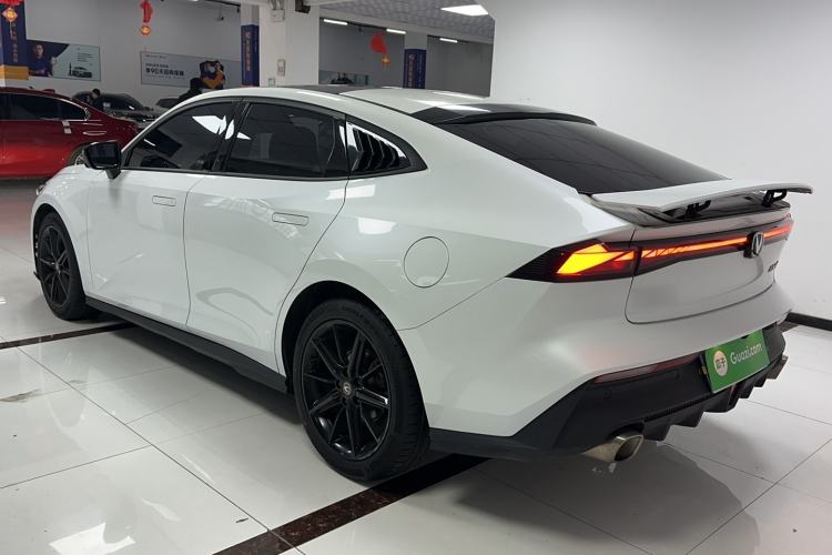 Used Changan UNI-V 2022 1.5T Prestige Version