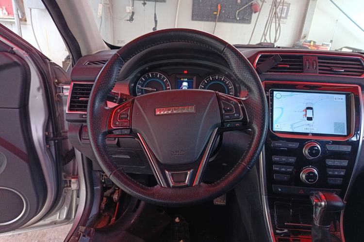 Used Haval H2 2016 Red-Label 1.5T Automatic Two-Wheel Drive Luxury Model
