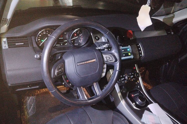 Used Land Rover Range Rover Evoque 2017 2.0T SE Smart Glow Edition
