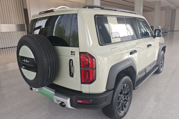 Used Formula Leopard 5 2023 Explore Edition Rear Right 45 Deg