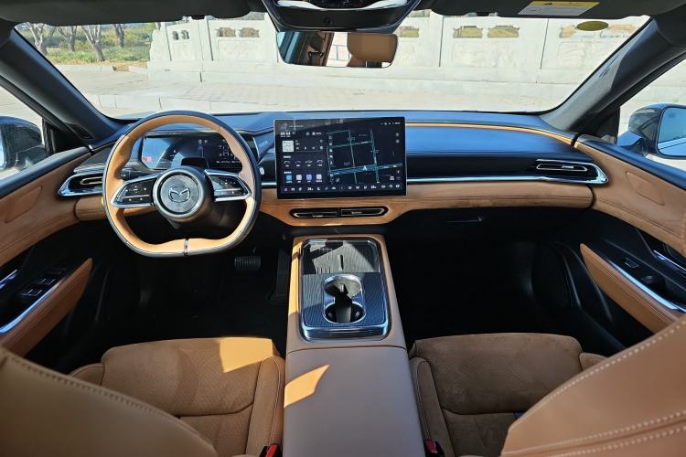 Used Mazda EZ-6 2024 Range-Extended 200 Luxury Edition
