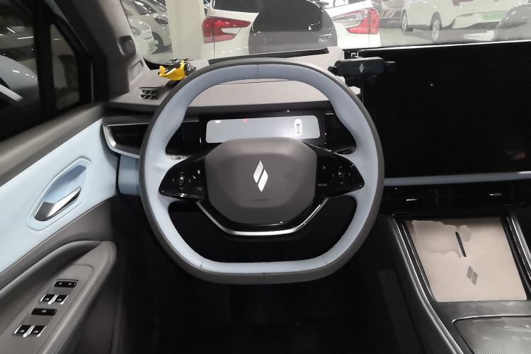 Used Livan Livan 7 2023 605km Hunter Light