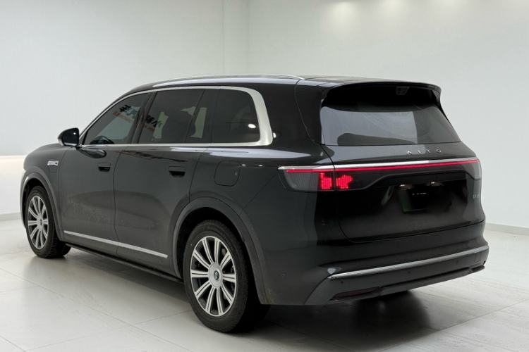 Used Hima AITO M8 2025 Extended-Range Max+ Version 53.4 kWh 6-Seater Edition Exterior 6