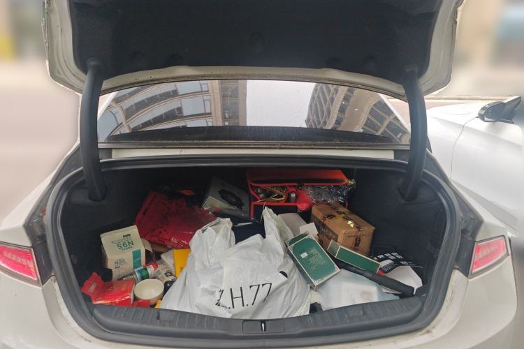 Used Lincoln MKZ 2017 2.0T Luxury Edition Trunk