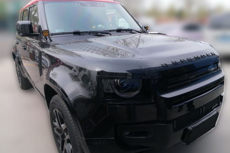 Used Land Rover Defender 2023 Facelift 110 3.0T P400 X-DYNAMIC HSE Front Right 45 Deg