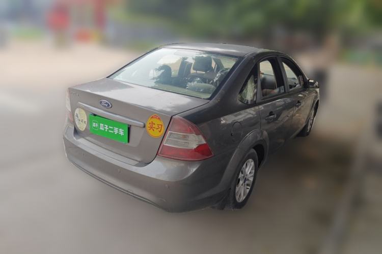 Used Ford Focus 2013 Sedan Classic 1.8L Manual Base Model Rear Right 45 Deg