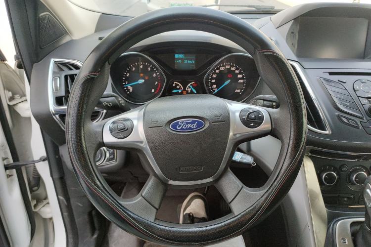 Used Ford Kuga 2013 1.6L GTDi Two-Wheel-Drive Comfort Model Steering Wheel