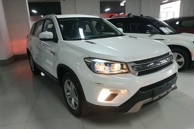 Used CHANGAN CS75 2016 1.8T Automatic Elite Model China V Standard Front Right 45 Deg