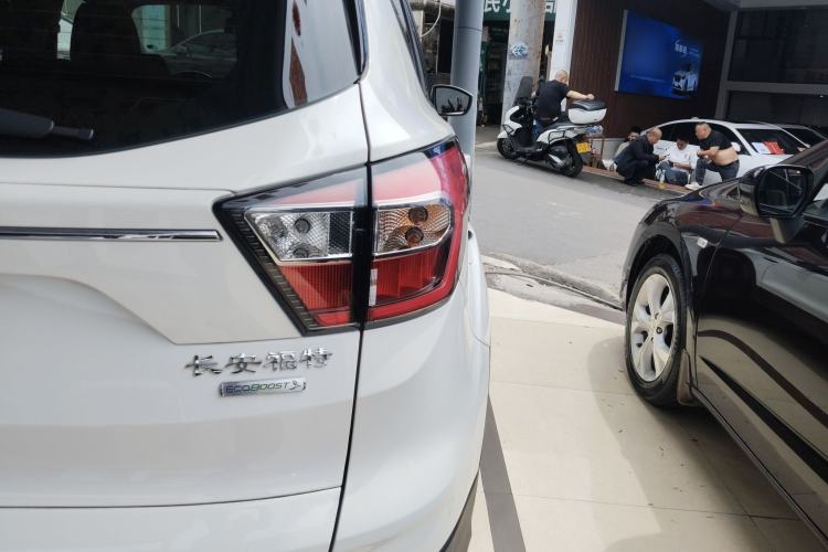 Used Ford Kuga 2017 EcoBoost 180 Two-Wheel-Drive Tiger Leap Model Exterior 3