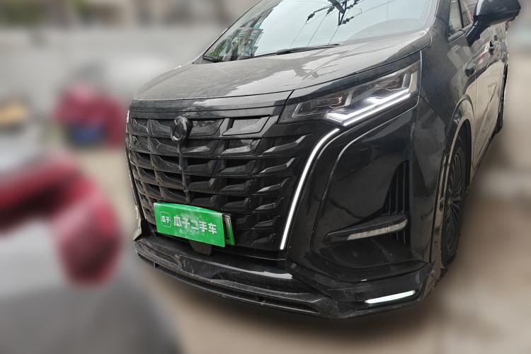 Used Denza D9 2025 DM-i Intelligent Drive 1020 Four-Wheel Drive Prestige Model
