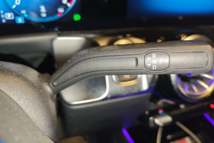 Used Mercedes-Benz GLB 2020 Facelift GLB 200 Fashion Edition Gear Lever