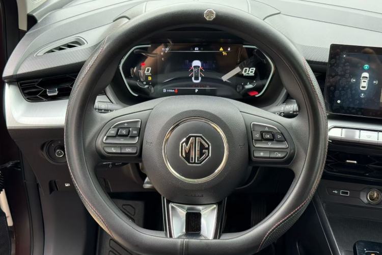 Used MG 5 2021 180 DVVT CVT Youth Luxury Edition
