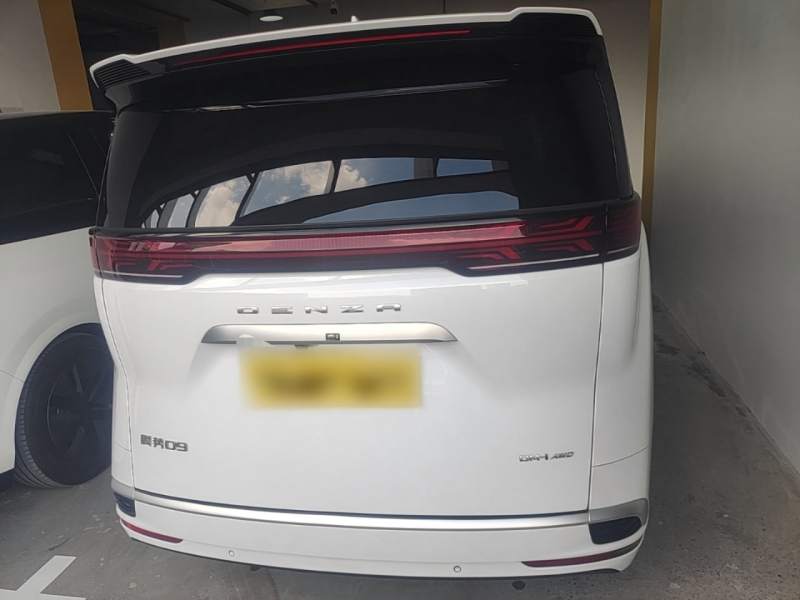 Used Denza D9 2024 DM-i 980 Four-Wheel Drive Prestige Model – Executive — 5