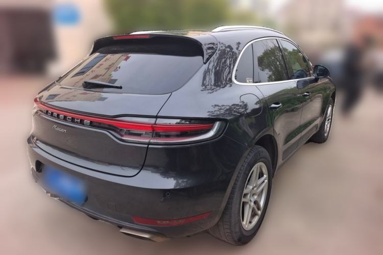 Used Porsche Macan 2020 Macan 2.0T Rear Right 45 Deg