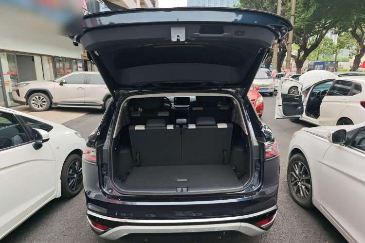 Used Volkswagen ID.6 CROZZ 2022 High-Performance PRIME Edition Trunk